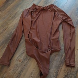 Abysse long sleeve one piece swim